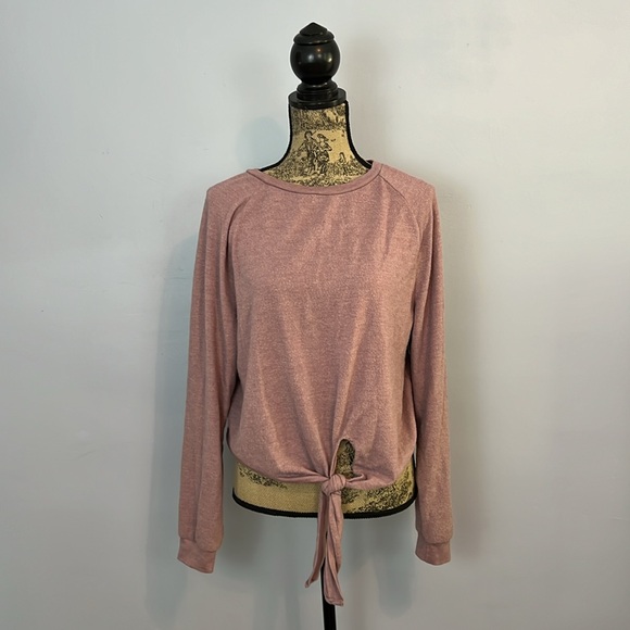 Project Social T top - Picture 1 of 9